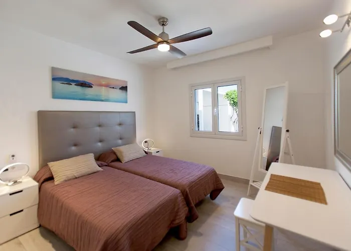 3 Bedroom Delphi With Private Heated Pool. Вилла *