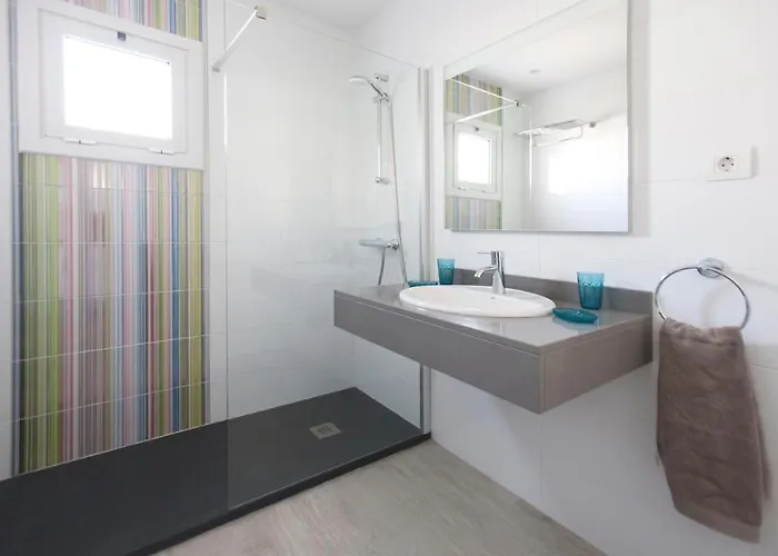 3 Bedroom Delphi With Private Heated Pool. Willa *