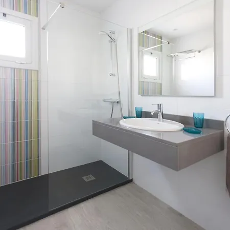 3 Bedroom Delphi With Private Heated Pool. Villa *